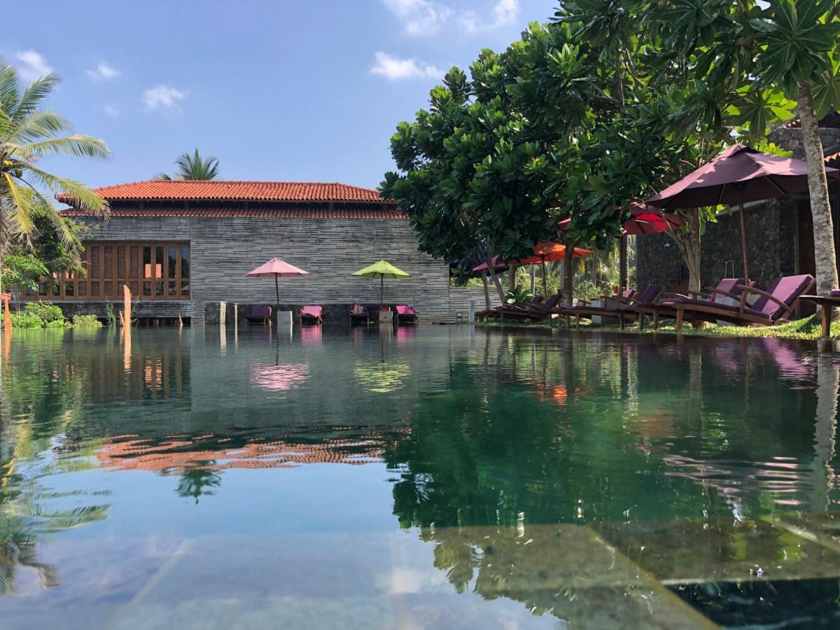 Utmt - Underneath The Mango Tree Spa & Beach Resort Диквела Екстериор снимка