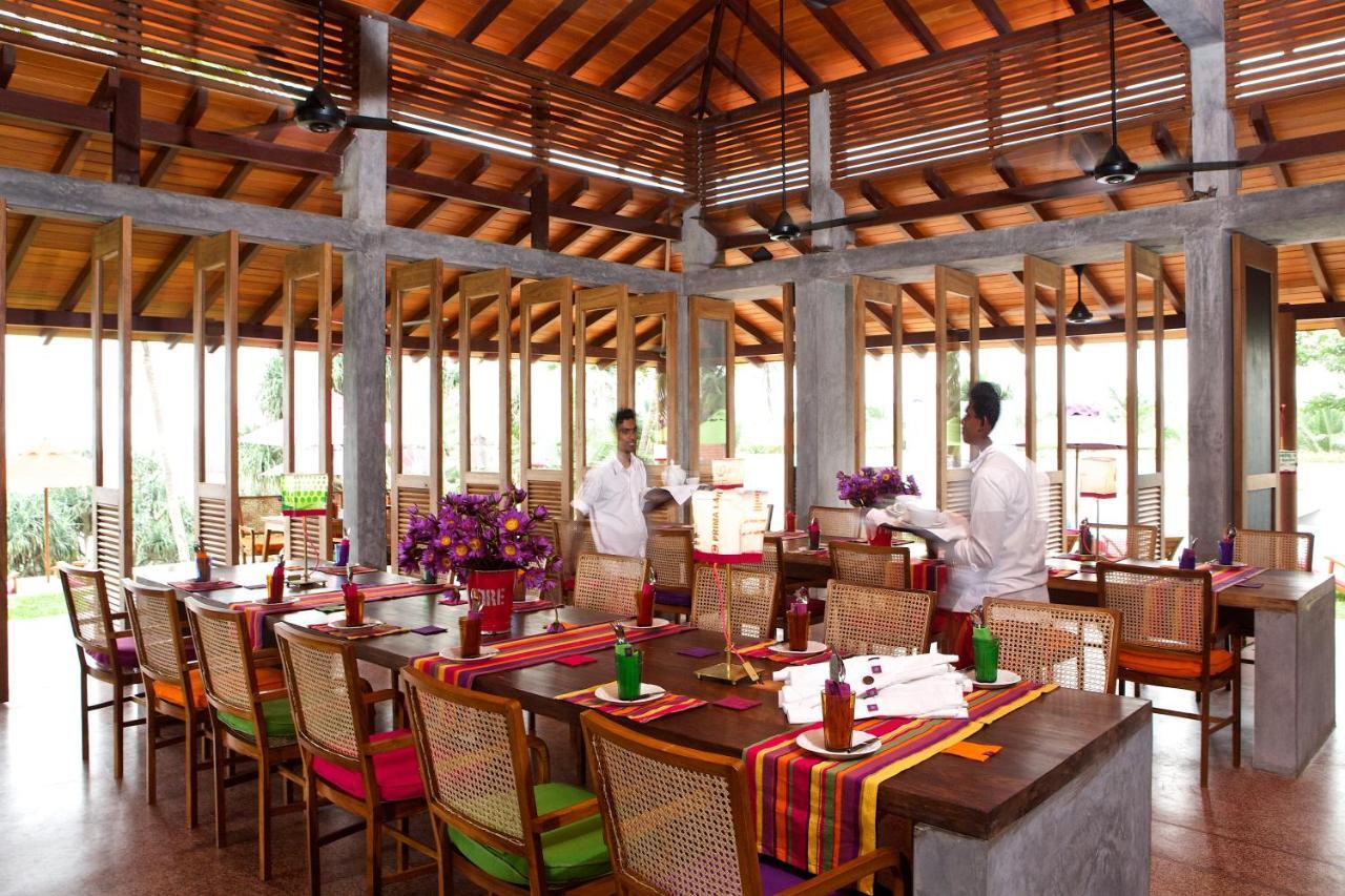 Utmt - Underneath The Mango Tree Spa & Beach Resort Диквела Екстериор снимка