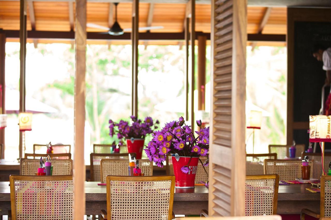 Utmt - Underneath The Mango Tree Spa & Beach Resort Диквела Екстериор снимка