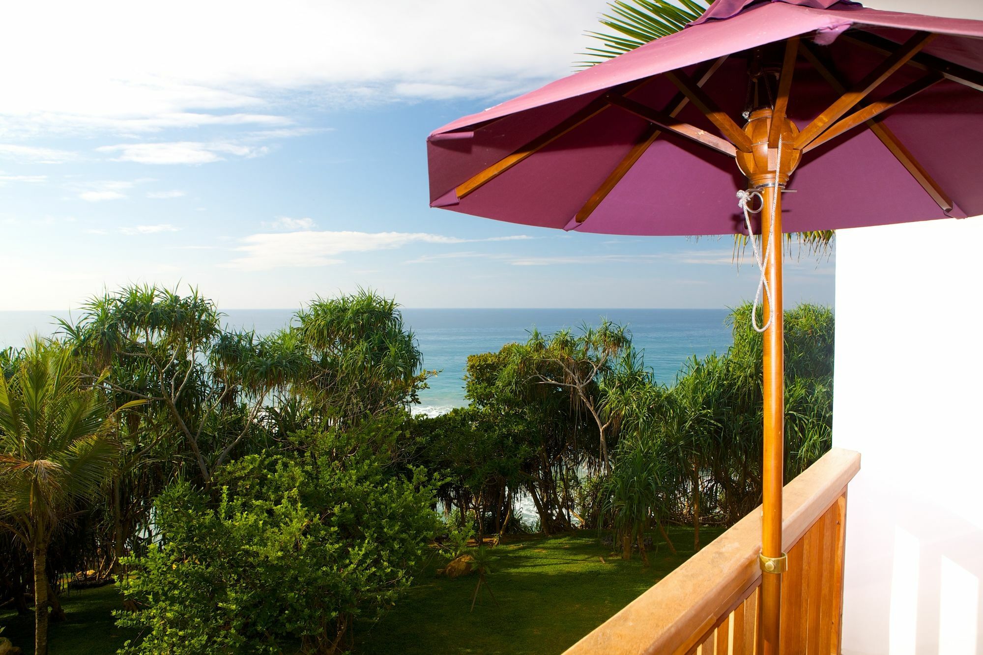 Utmt - Underneath The Mango Tree Spa & Beach Resort Диквела Екстериор снимка