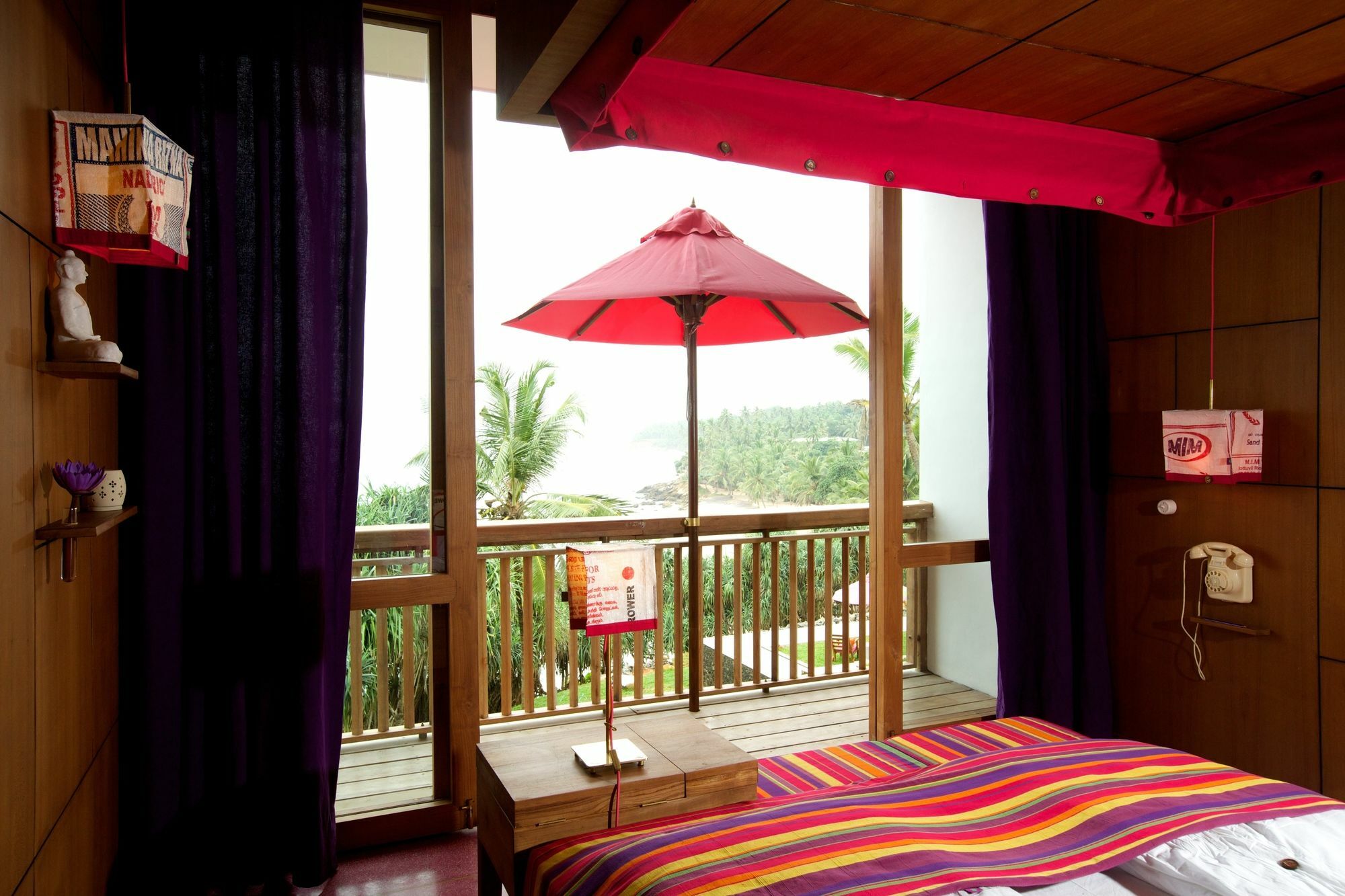 Utmt - Underneath The Mango Tree Spa & Beach Resort Диквела Екстериор снимка
