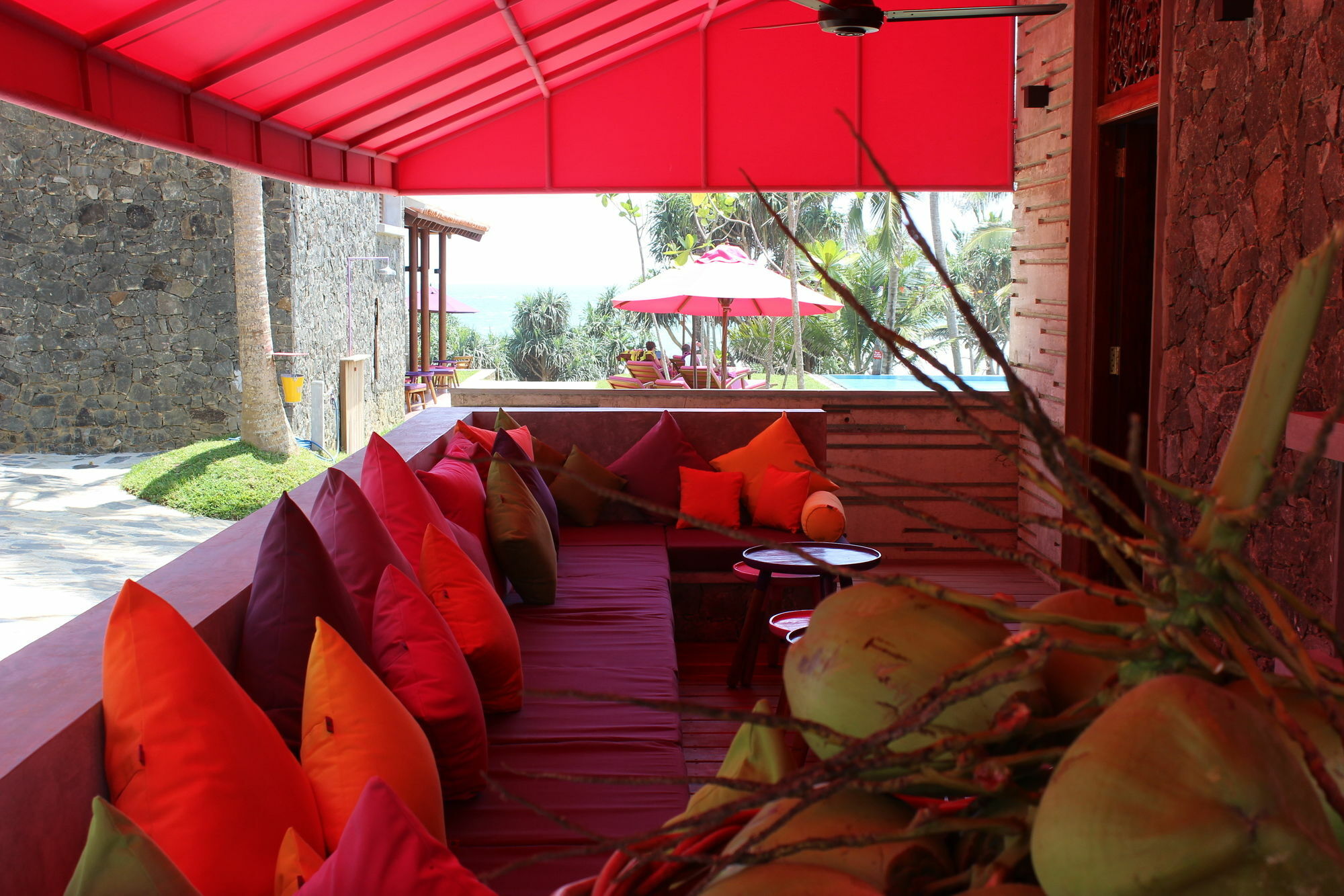 Utmt - Underneath The Mango Tree Spa & Beach Resort Диквела Екстериор снимка