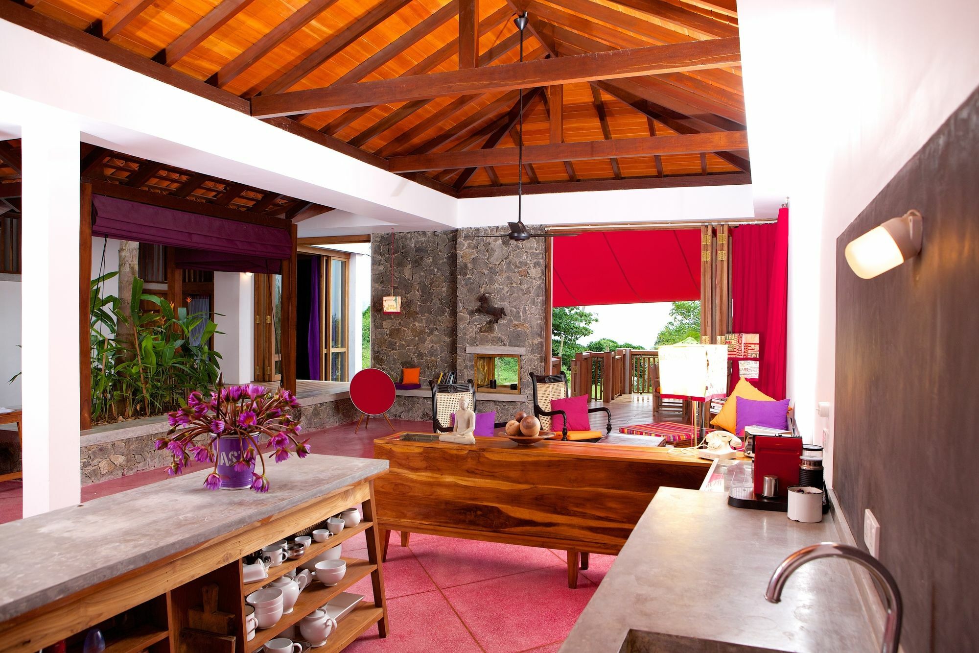 Utmt - Underneath The Mango Tree Spa & Beach Resort Диквела Екстериор снимка